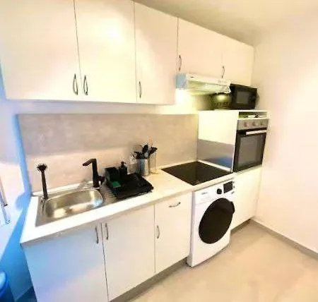 Πανσιόν With Keys In Aparment In Καστεγιόν δε λα Πλάνα